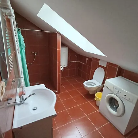 Haskovna - Tradice Zajezdniho Hostince U Prachovskych Skal *