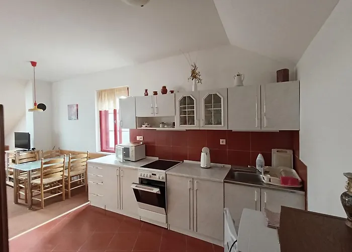 Hotel Haskovna - Tradice Zajezdniho Hostince U Prachovskych Skal *